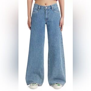 Levi’s 94 Baggy Wide Leg Jeans – Light Blue – Size 29x33 – Vintage Inspired